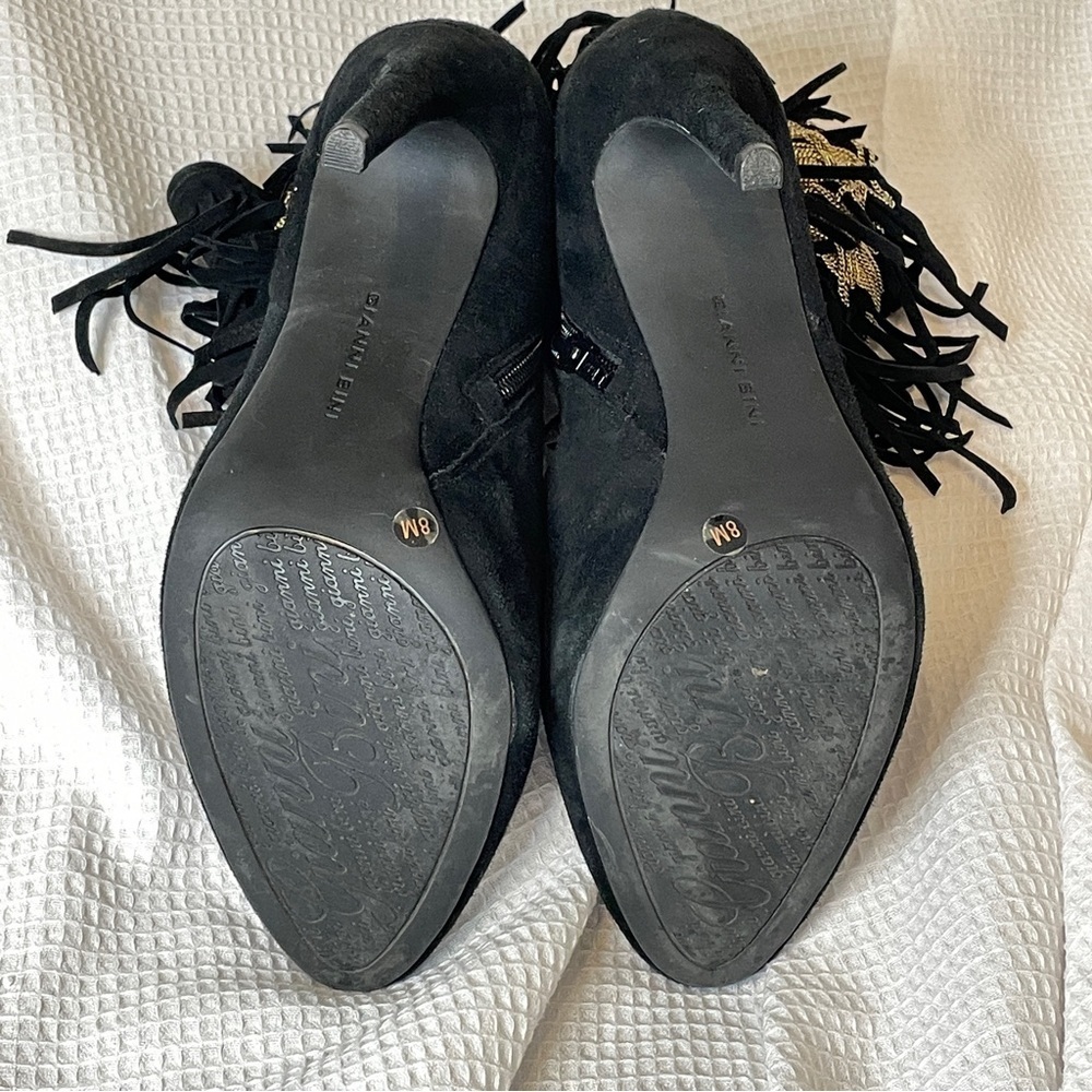 Gianni Bini women’s size 8 medium suede fringed high heeled booties, black. - Picture 6 of 8